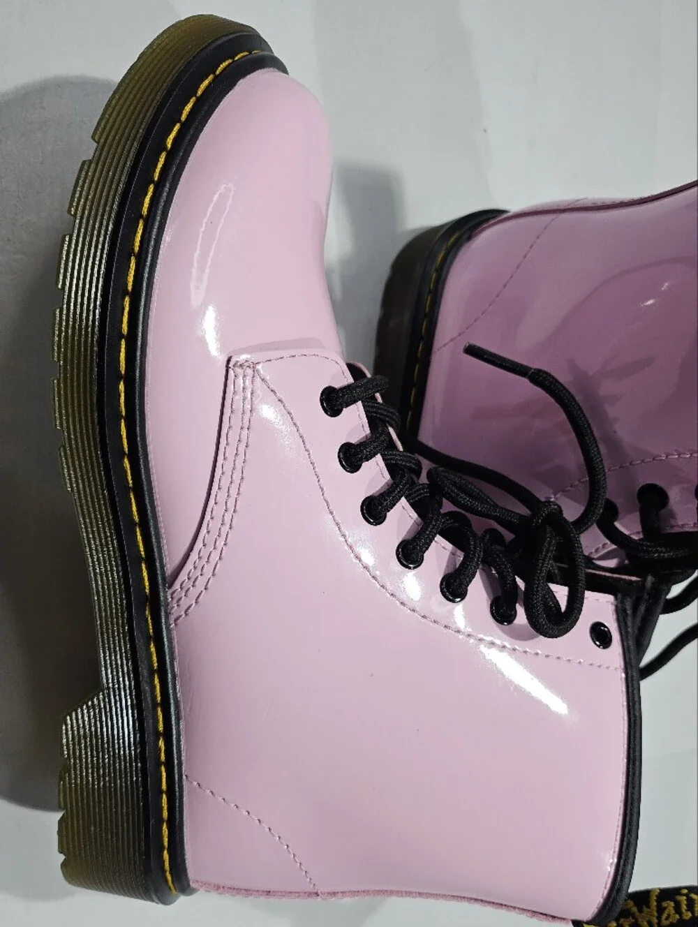 DR. MARTENS 1460J 8-EYE PATENT BOOT JUNIOR KIDS SIZE 3 PALE PINK